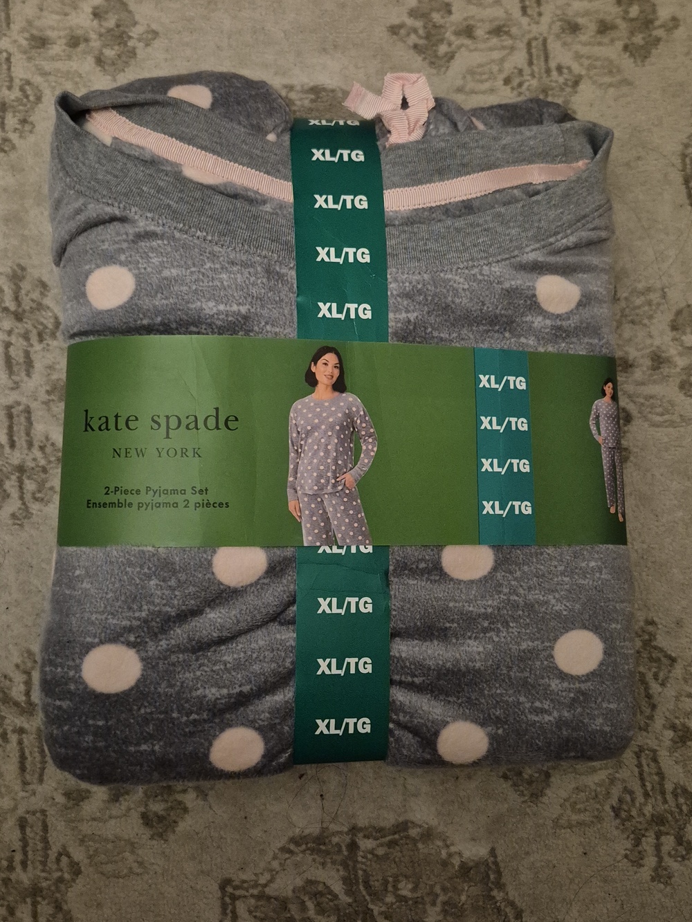 XL: Kate Spade Soft Fleece 2 piece Pajama set Grey With Pink Dots - Picture 3 of 6